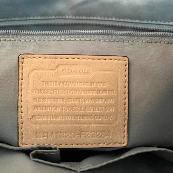 😍🌻. COACH #26368 Leather Beige Off-White Tote - Picture 11 of 16